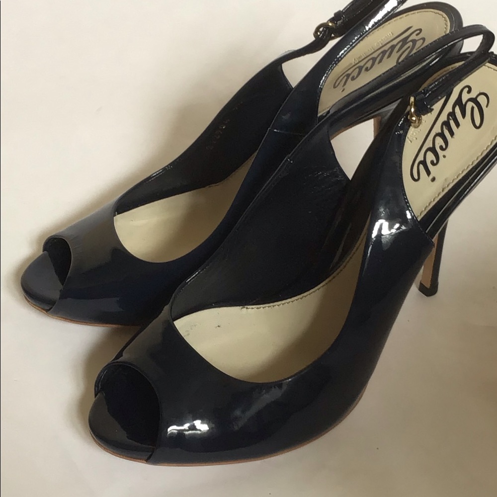 Gucci open toe heel sandal
